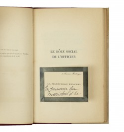 Le rôle social de l’officier. Préface du Général Weygand de l’Académie française.