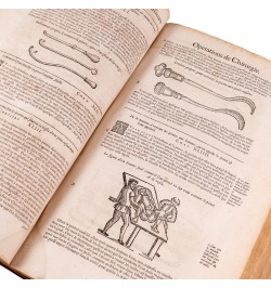 Les œuvres d'Ambroise Paré : conseiller et premier chirurgien du Roy.