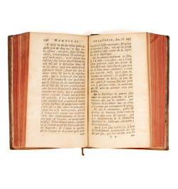 [Corse] Mémoires historiques, militaires et politiques sur les principaux evenemens.